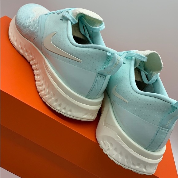 Nike Odyssey React 2 Flyknit Women's Running Gym - Picture 10 of 16